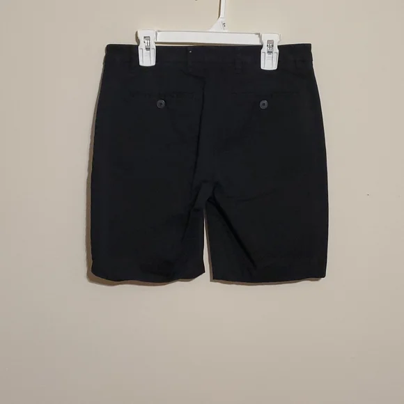 New York and Co stretch black shorts with pockets - Picture 5 of 6